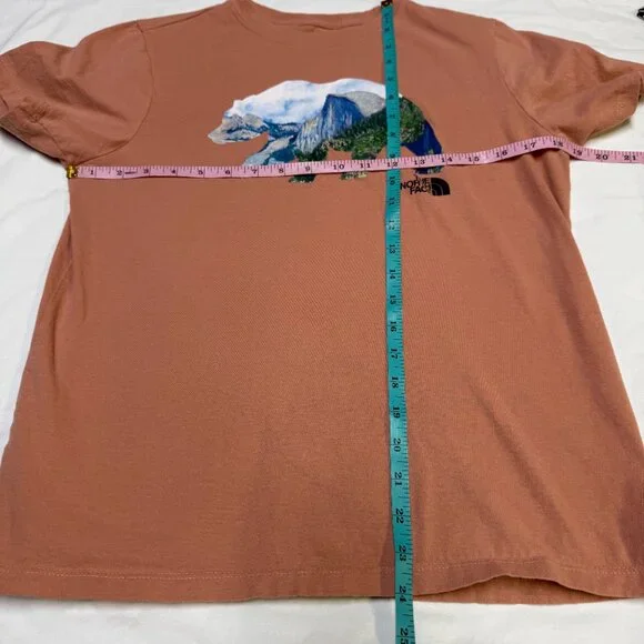 The North Face Women’s Bear Graphic T-Shirt Medium Dusty Rose EUC - Picture 8 of 10